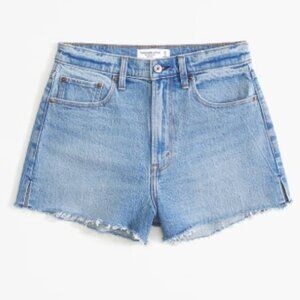 Curve Love High Rise Mom Short